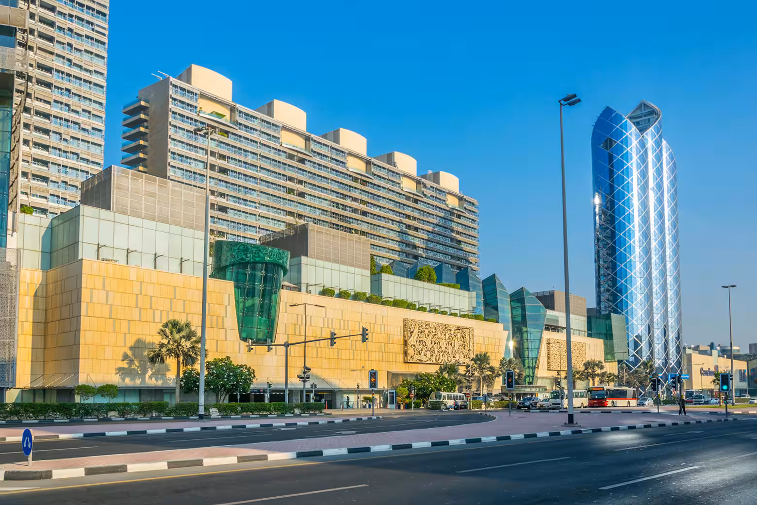 Driving retail transformation: Benchmark-led strategy for a flagship retail destination
