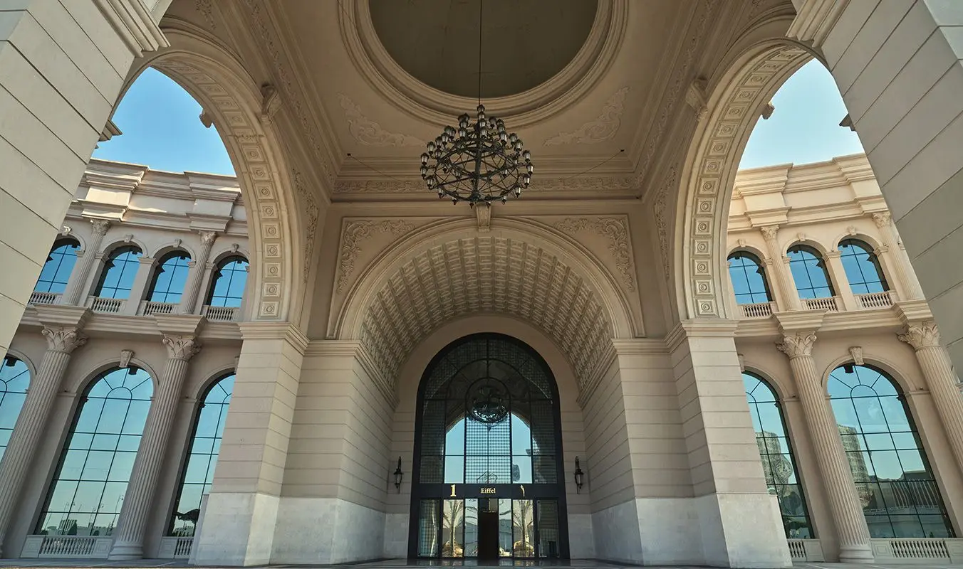Benchmarking a luxury retail destination: Measuring performance and unlocking value